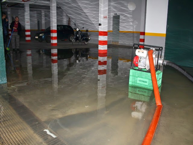 Achique de agua en garajes y otros espacios